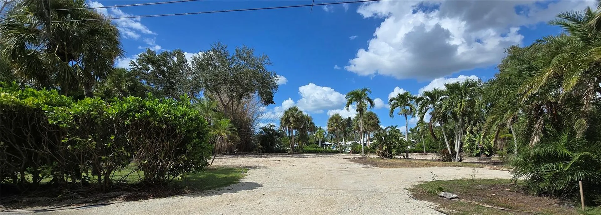 1221 S Basin Lane Sarasota FL 34242