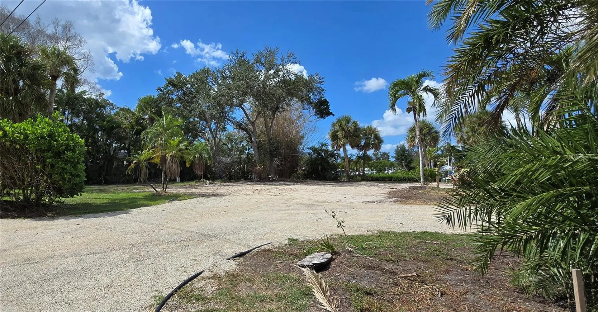 1221 S Basin Lane Sarasota FL 34242