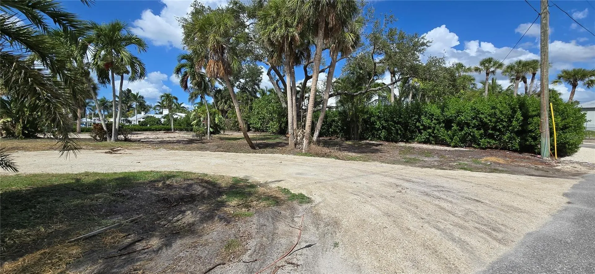 1221 S Basin Lane Sarasota FL 34242