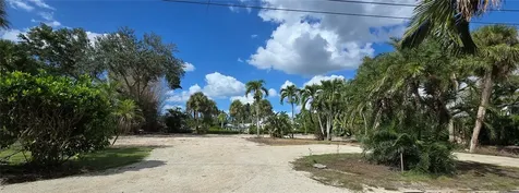 1221 S Basin Lane Sarasota FL 34242