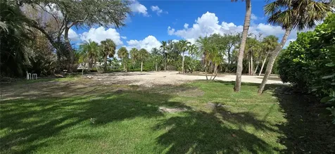 1221 S Basin Lane Sarasota FL 34242