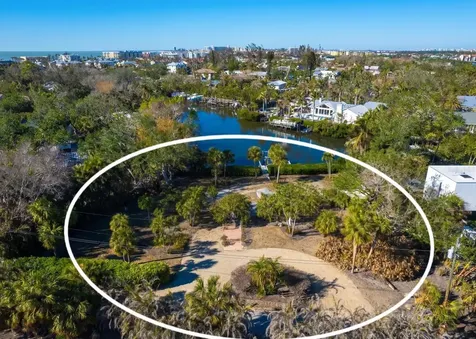 1221 S Basin Lane Sarasota FL 34242
