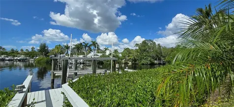 1221 S Basin Lane Sarasota FL 34242