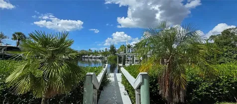 1221 S Basin Lane Sarasota FL 34242