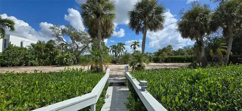 1221 S Basin Lane Sarasota FL 34242