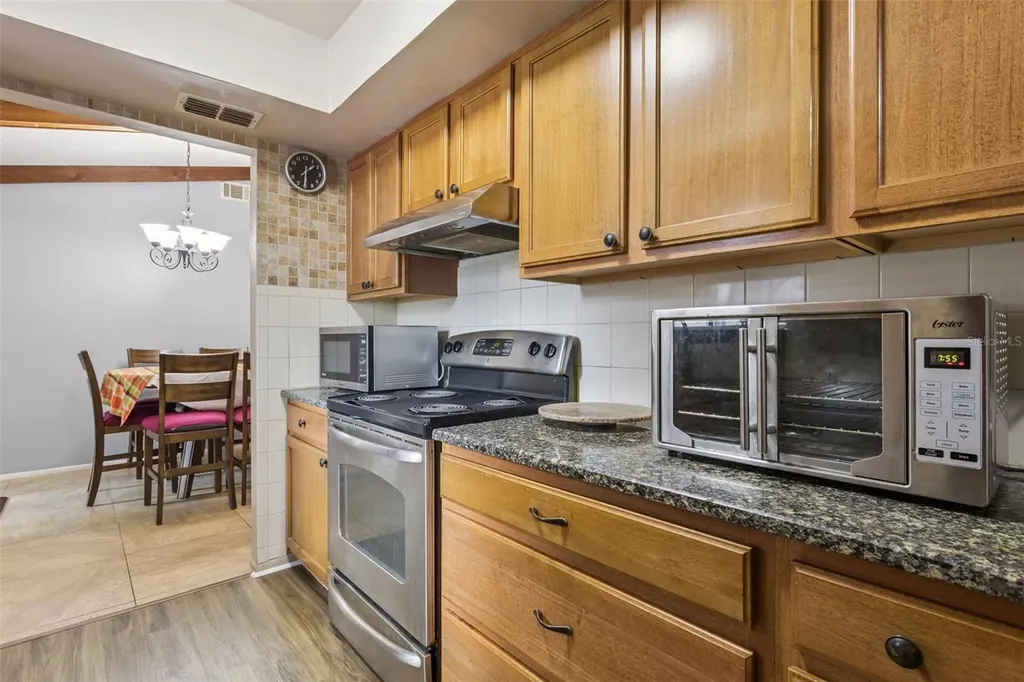 3646 Falling Leaf Lane Orlando FL 32810