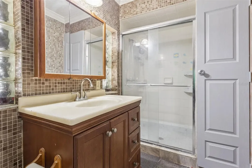 3646 Falling Leaf Lane Orlando FL 32810