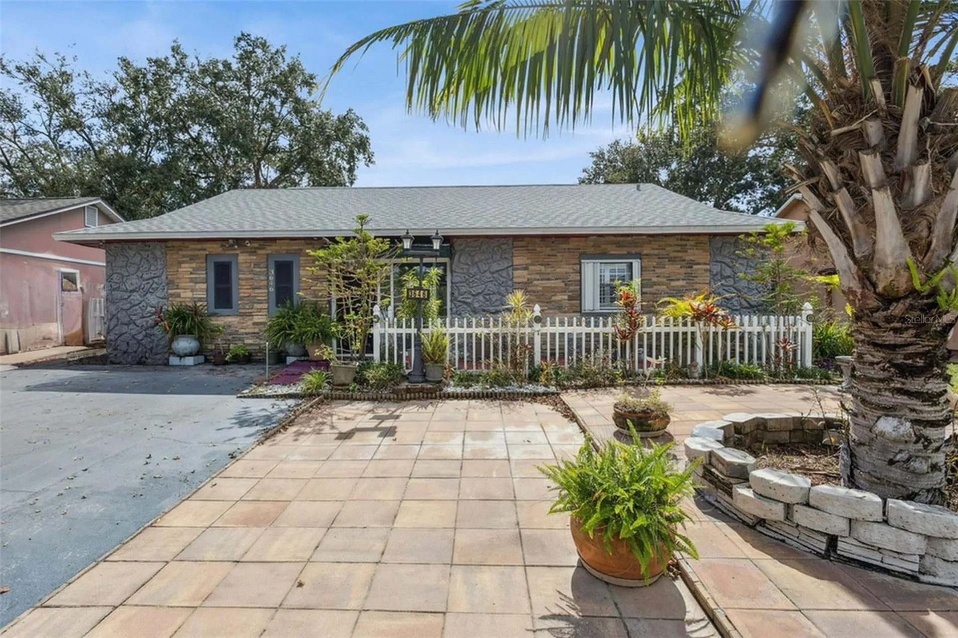 3646 Falling Leaf Lane Orlando FL 32810