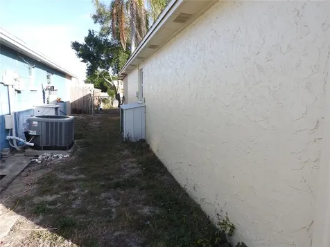 1324 Viking Drive Holiday FL 34691