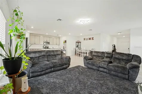 868 Timberland Drive Eagle Lake FL 33839