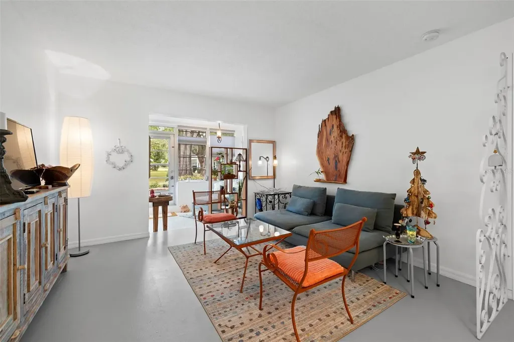 300 Clyde Lane Dunedin FL 34698