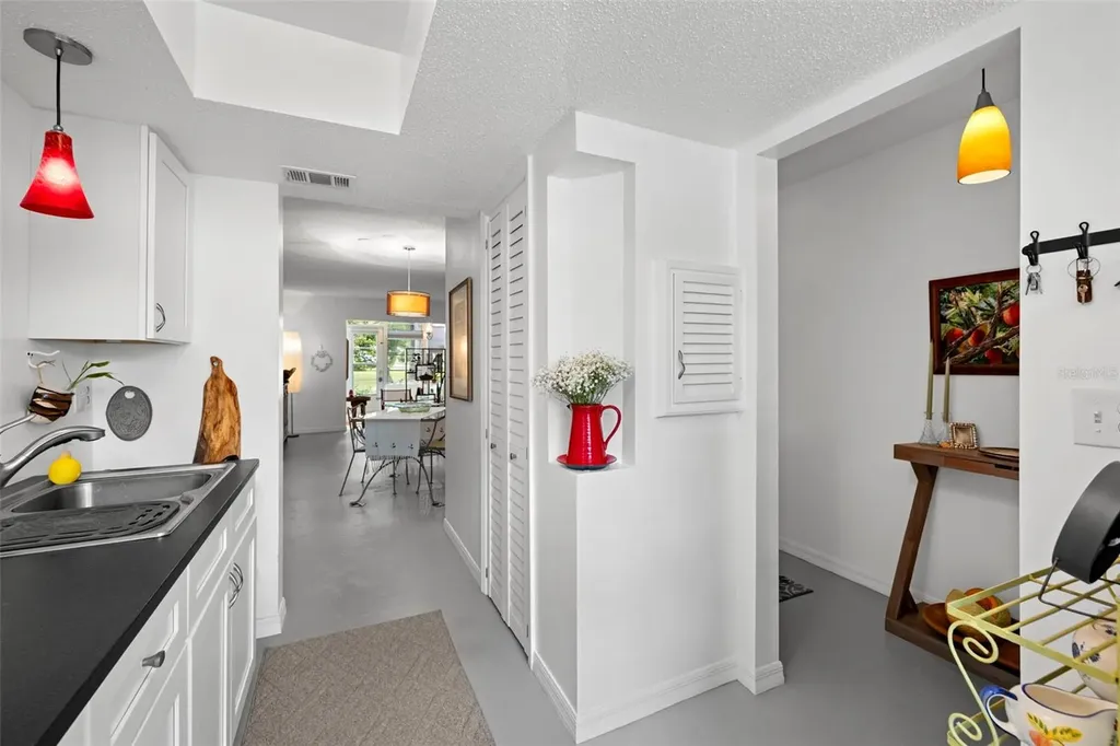 300 Clyde Lane Dunedin FL 34698
