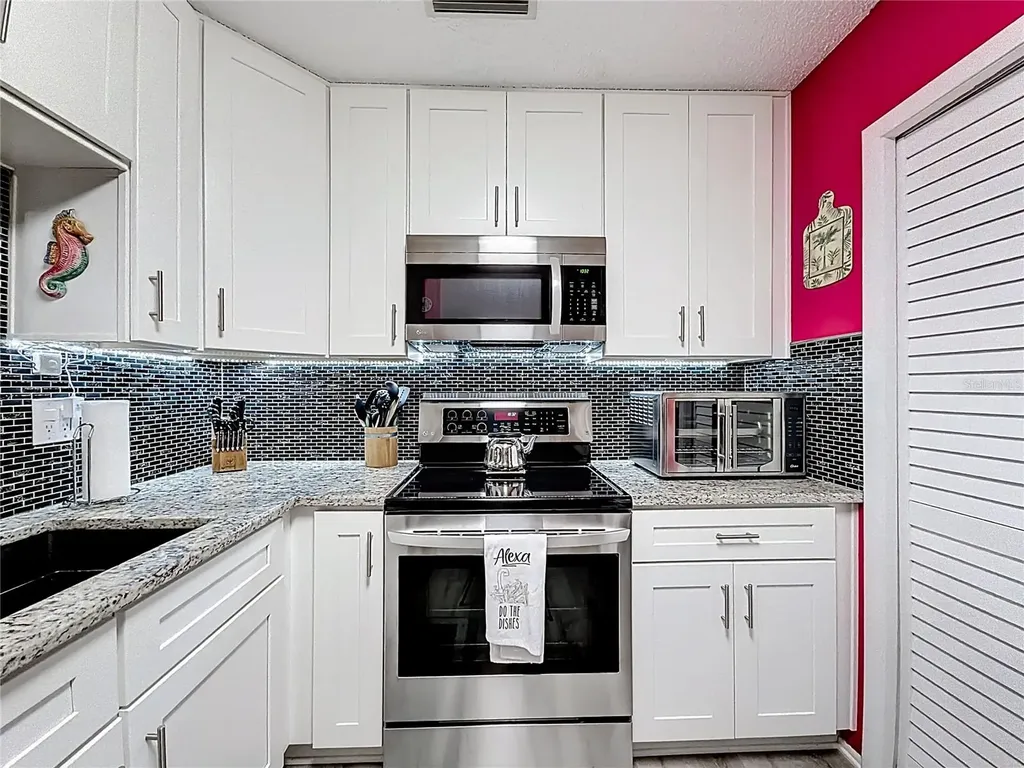 502 Bough Avenue Clearwater FL 33760