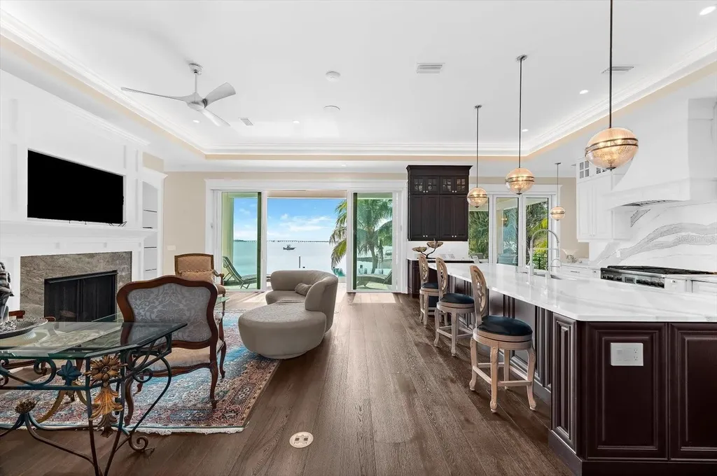 511 Bayview Drive Holmes Beach FL 34217