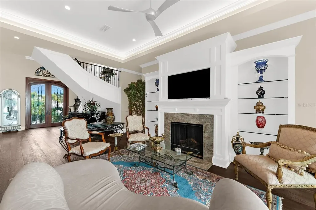511 Bayview Drive Holmes Beach FL 34217
