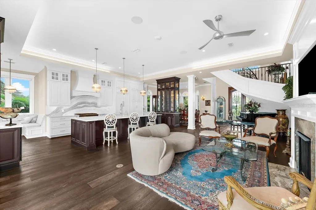 511 Bayview Drive Holmes Beach FL 34217