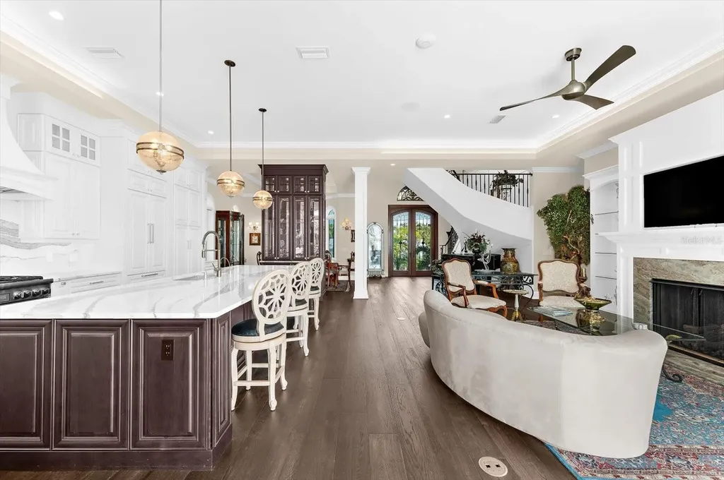 511 Bayview Drive Holmes Beach FL 34217