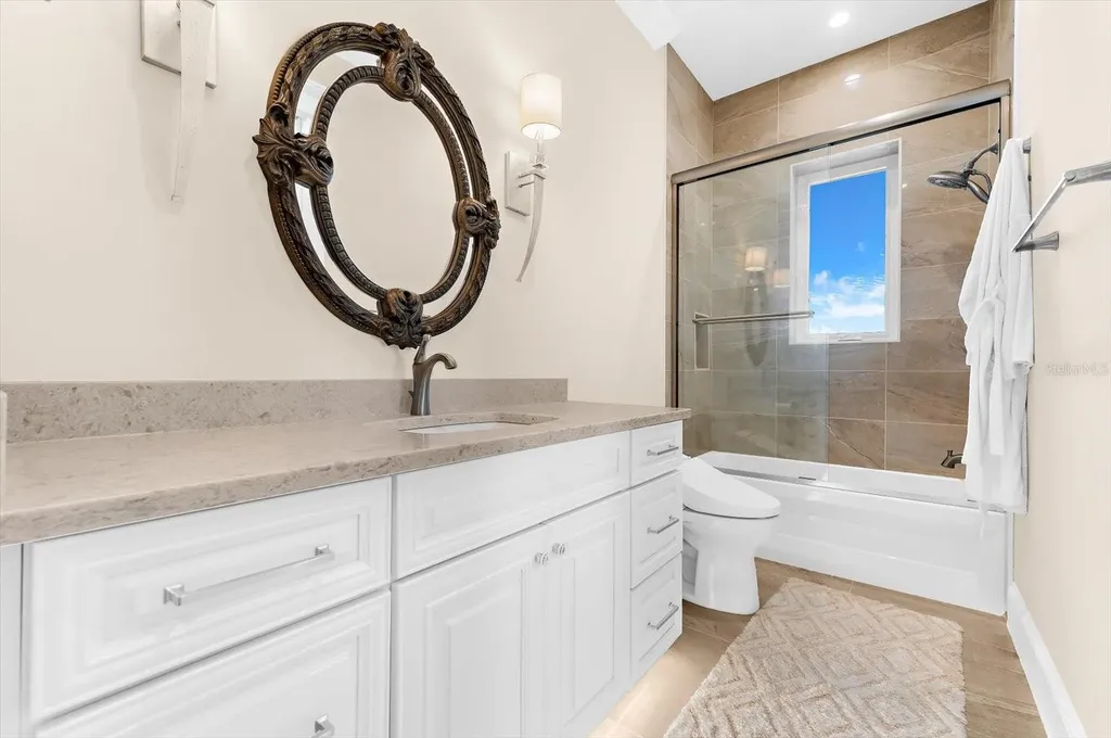 511 Bayview Drive Holmes Beach FL 34217