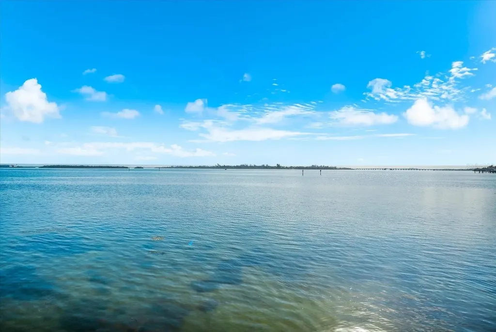 511 Bayview Drive Holmes Beach FL 34217