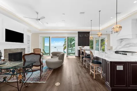 511 Bayview Drive Holmes Beach FL 34217