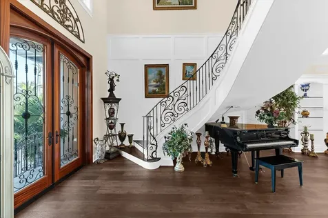 511 Bayview Drive Holmes Beach FL 34217