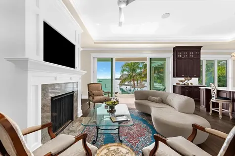 511 Bayview Drive Holmes Beach FL 34217