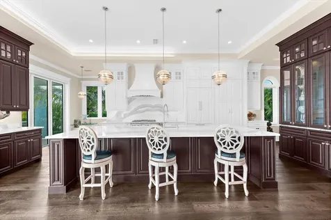 511 Bayview Drive Holmes Beach FL 34217