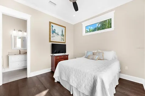 511 Bayview Drive Holmes Beach FL 34217