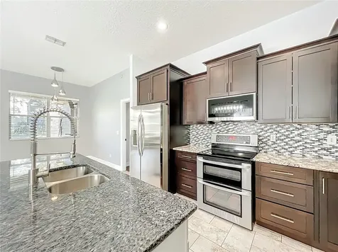 810 Lakeworth Circle Lake Mary FL 32746