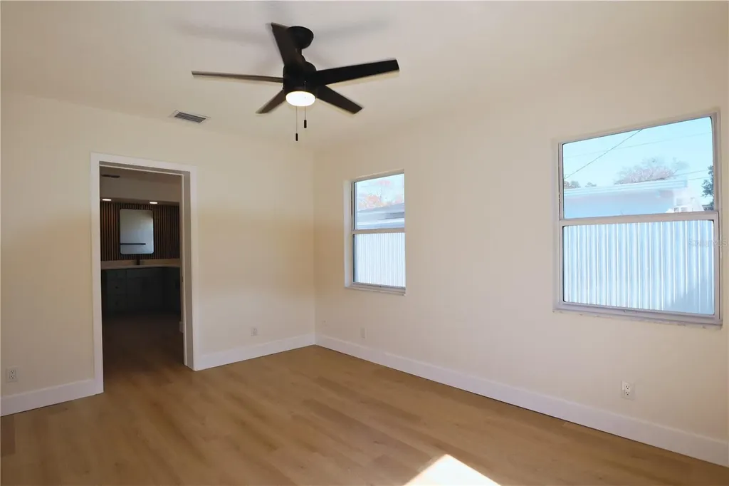 3530 25th Avenue N St Petersburg FL 33713