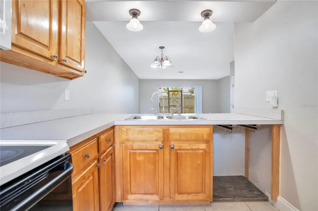 1824 Amberly Avenue Orlando FL 32822