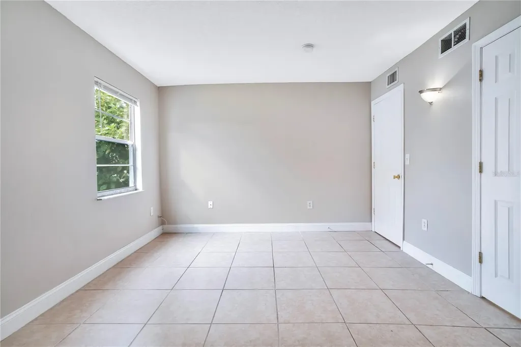 1824 Amberly Avenue Orlando FL 32822