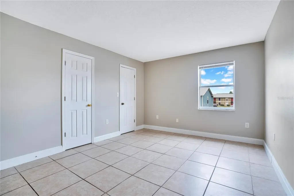 1824 Amberly Avenue Orlando FL 32822