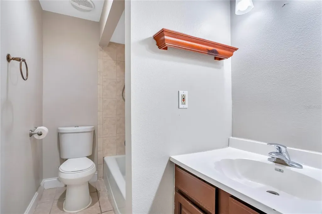 1824 Amberly Avenue Orlando FL 32822