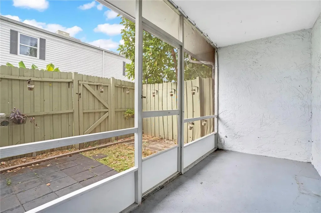 1824 Amberly Avenue Orlando FL 32822
