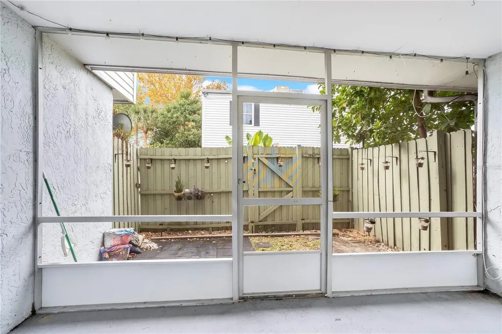 1824 Amberly Avenue Orlando FL 32822