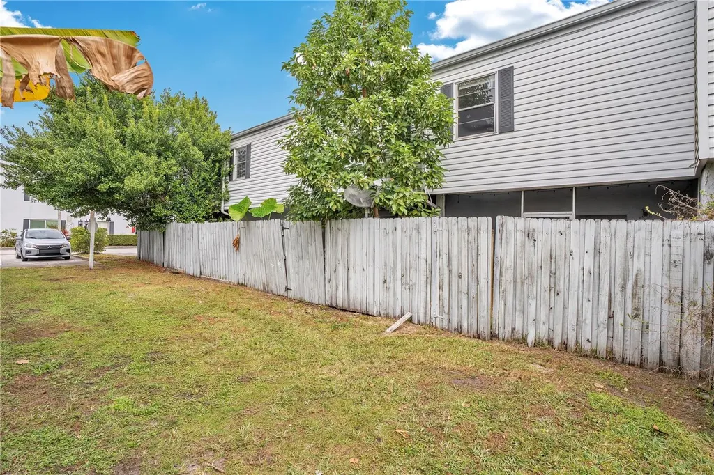1824 Amberly Avenue Orlando FL 32822