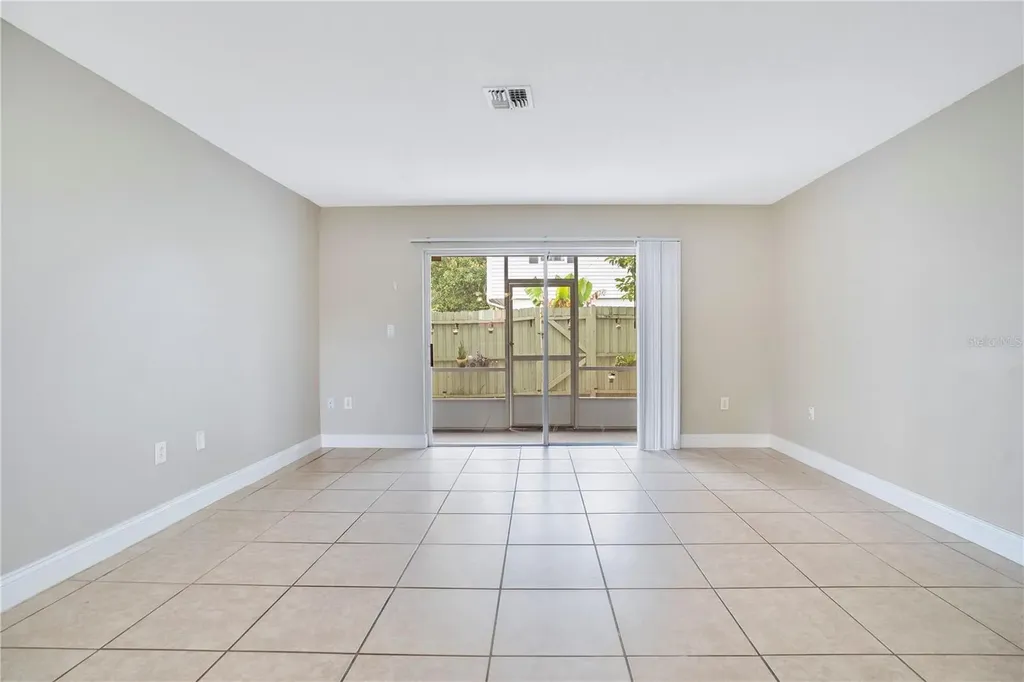 1824 Amberly Avenue Orlando FL 32822