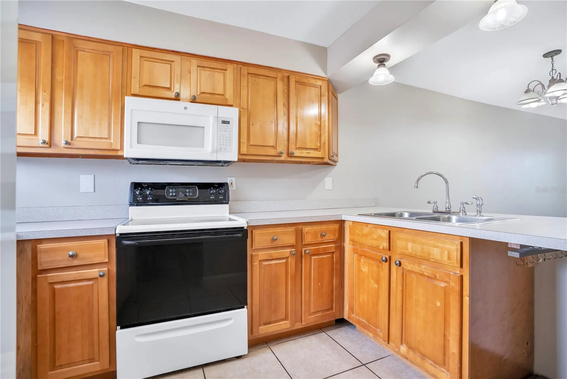 1824 Amberly Avenue Orlando FL 32822
