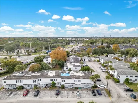 1824 Amberly Avenue Orlando FL 32822