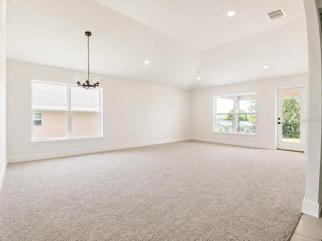1650 Ann Rose Way Leesburg FL 34748