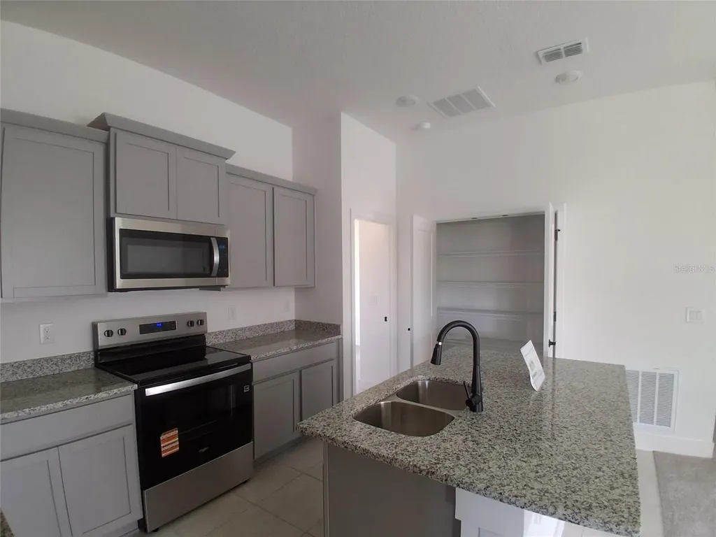 1650 Ann Rose Way Leesburg FL 34748