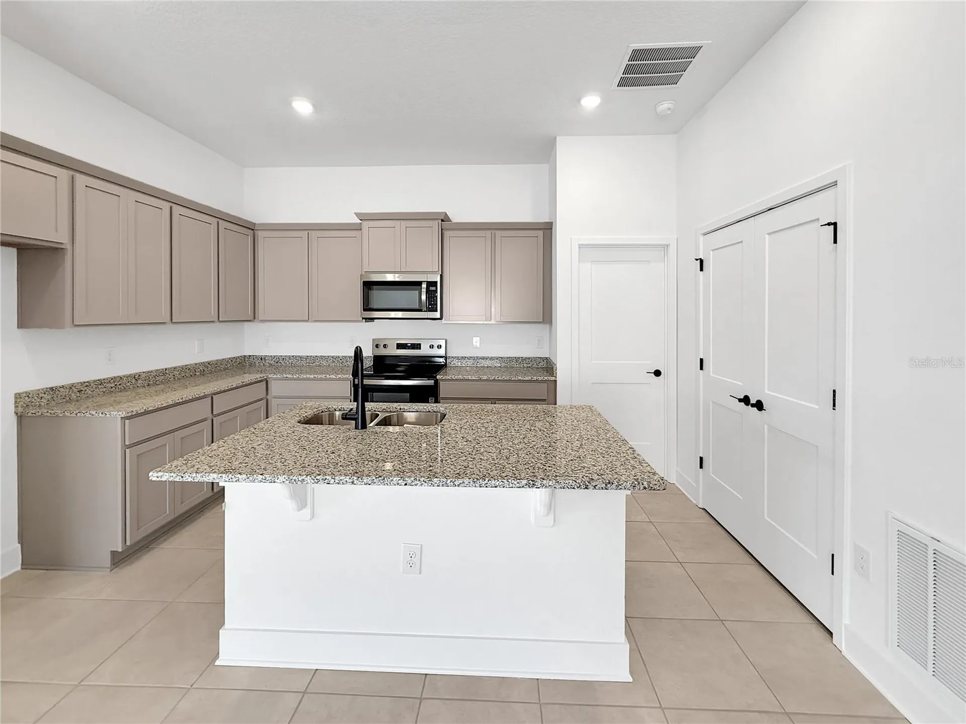 1650 Ann Rose Way Leesburg FL 34748