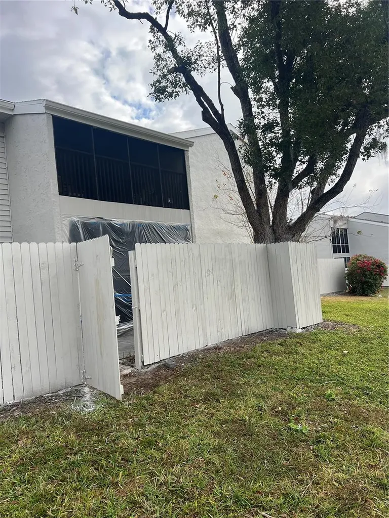 1412 Oak Place Apopka FL 32712