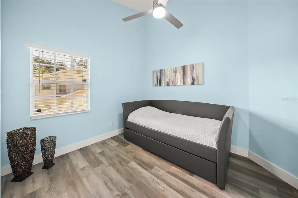 5528 Fair Oaks Street Bradenton FL 34203