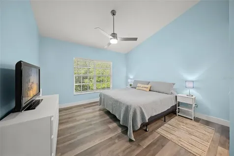 5528 Fair Oaks Street Bradenton FL 34203