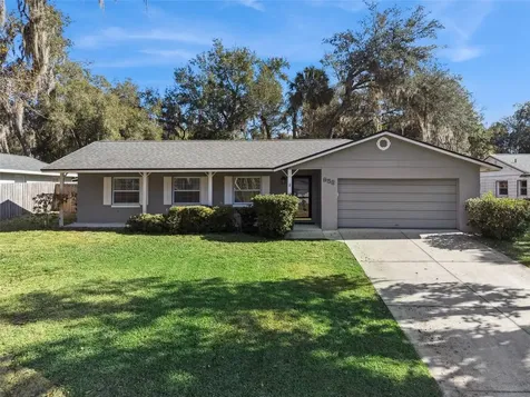 958 Orange Avenue Oviedo FL 32765