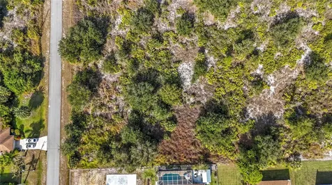 904 Lake Avenue Lehigh Acres FL 33972