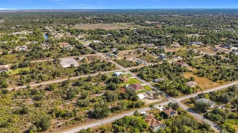 904 Lake Avenue Lehigh Acres FL 33972