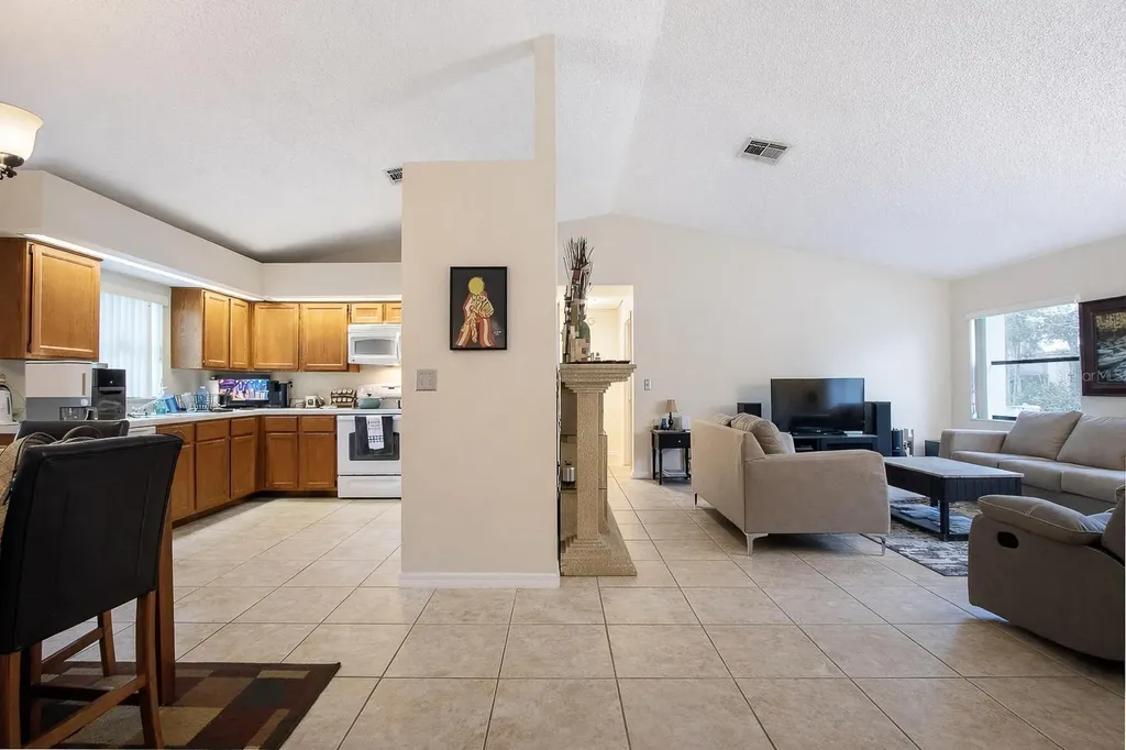 836 Alpine Court Kissimmee FL 34758